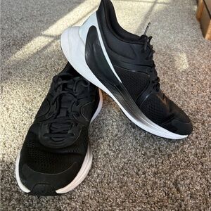 Lululemon Black and White Athletic Shoes Size 8 Woman’s